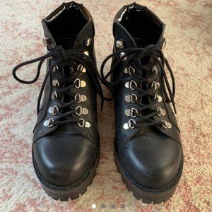 UO Hiker Combat Boots